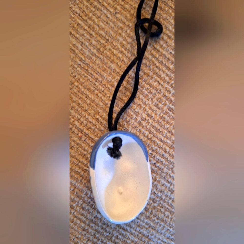 VINTAGE PAINETED FACE NECKLACE. NEW - Picture 6 of 6